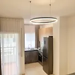 Διαμέρισμα Neon Waves By Adriatic Living