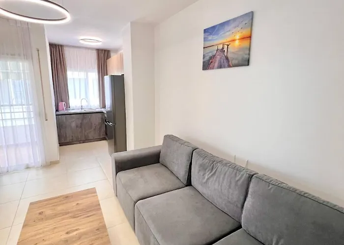 Appartement Neon Waves By Adriatic Living Golem (Tirana)