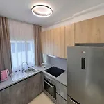 Neon Waves By Adriatic Living Appartement Golem (Tirana)