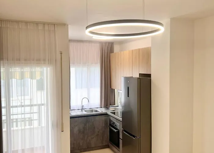 Daire Neon Waves By Adriatic Living